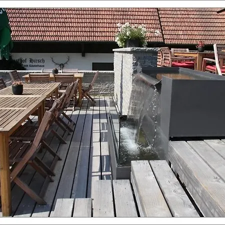 Gasthuis Zum Hirsch 2*